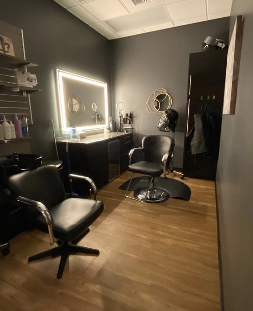 Six17 Salon