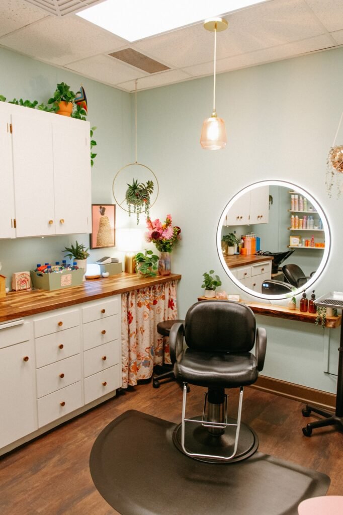 Valerie Phoenixx Salon