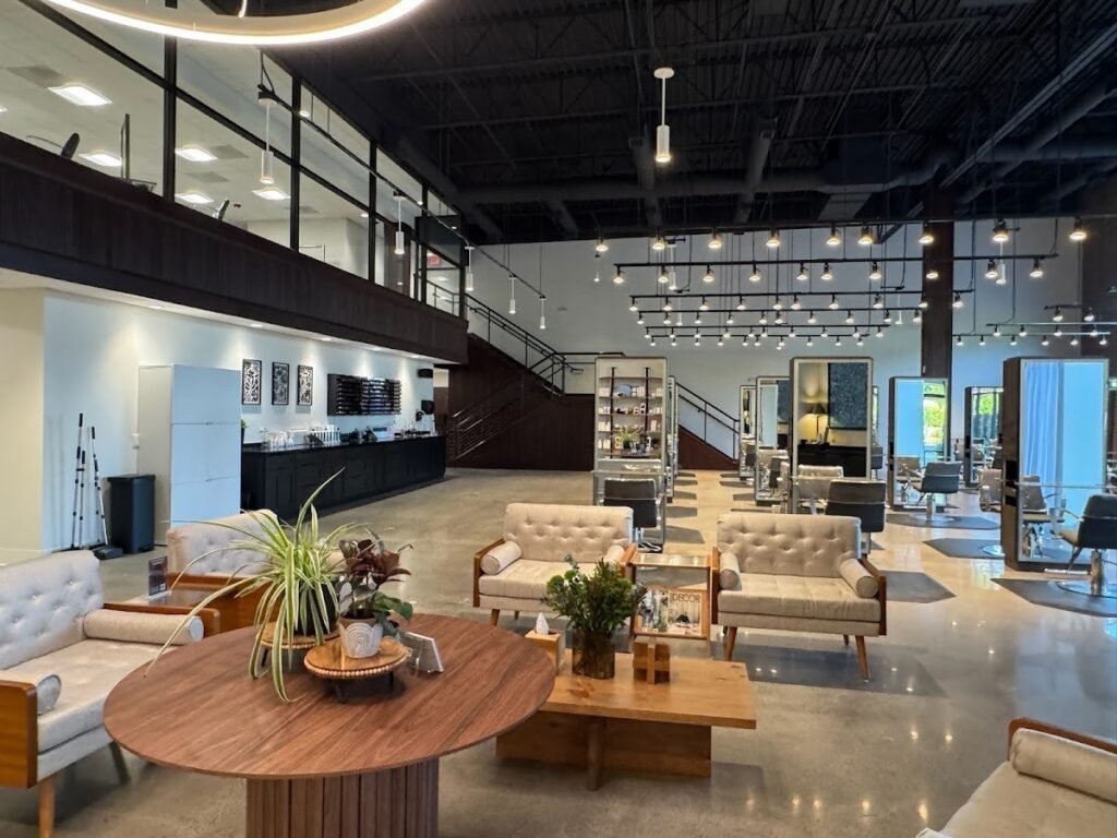 Gene Juarez Salon & Spa – Southcenter