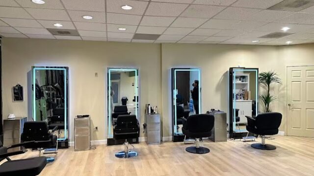 LUX BEAUTY SALON