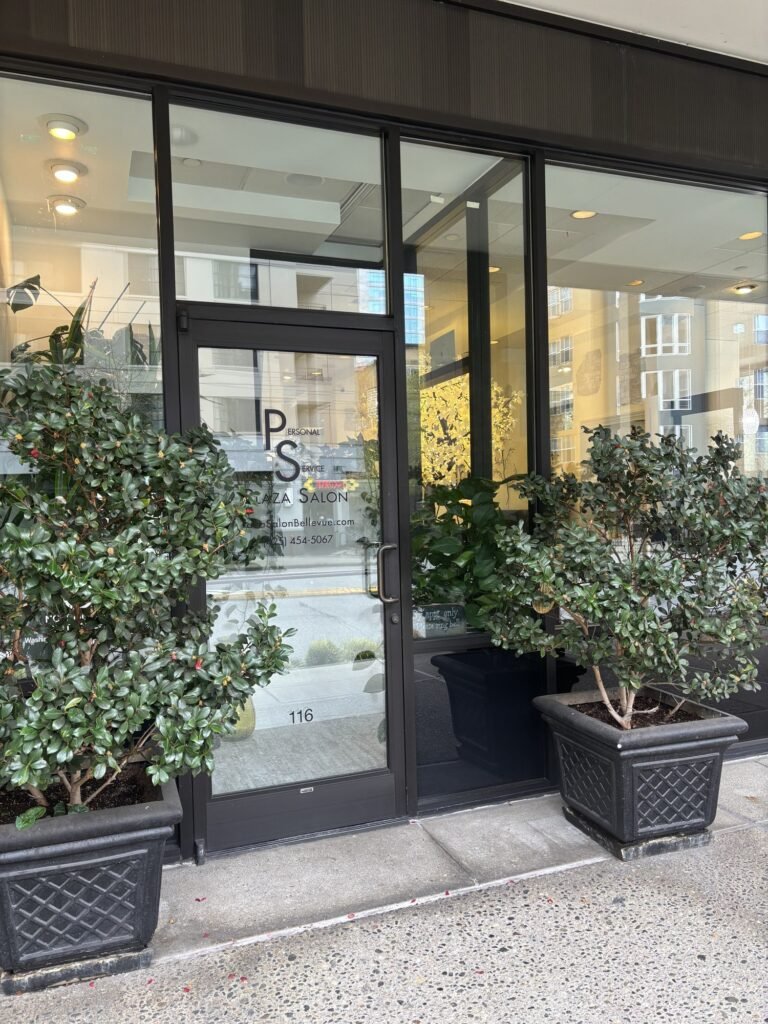 Plaza Salon