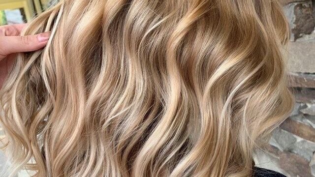 Zeka Salon & Spa – Kenmore