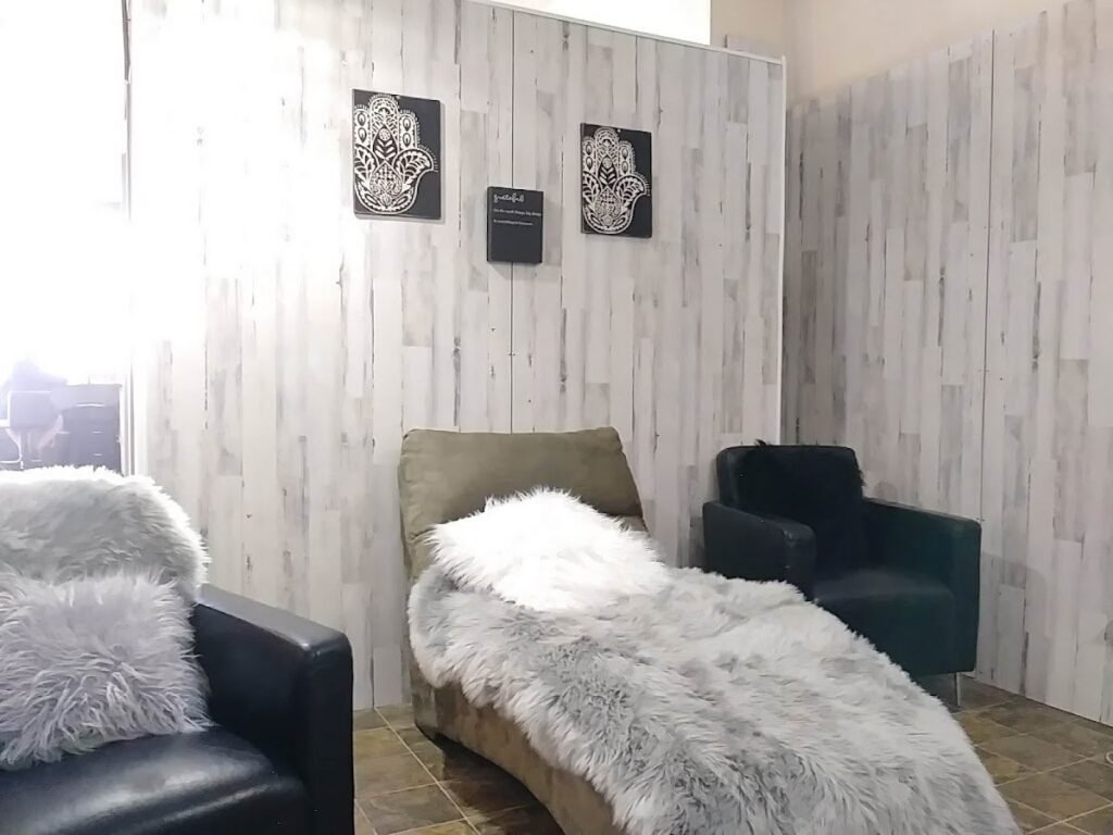 AURA SALON AND SPA