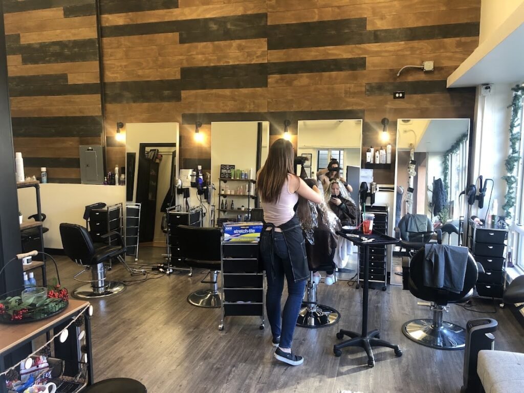 Bangs & Brews Salon